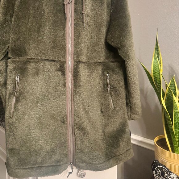 Patagonia Lonesome Mesa Hooded Parka in Basil Green - NWT– Women’s Large - Picture 6 of 16
